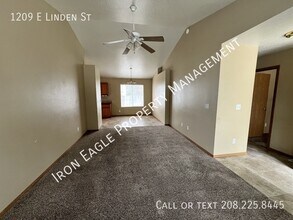 1209 E Linden St in Caldwell, ID - Building Photo - Building Photo