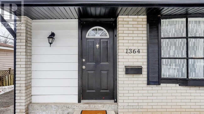 1364 Lakefield St in Oshawa, ON - Building Photo - Building Photo