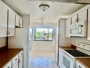 9767 N Belfort Cir in Tamarac, FL - Foto de edificio - Building Photo