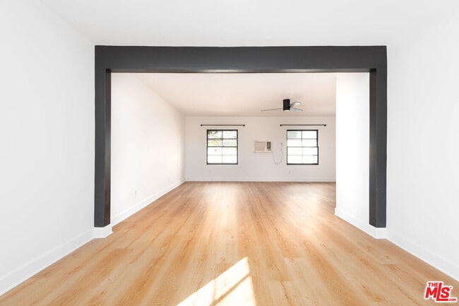 822 N Detroit St in Los Angeles, CA - Building Photo - Building Photo