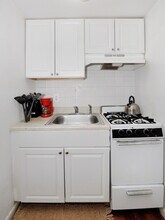 348 W 36th St. in New York, NY - Building Photo - Building Photo