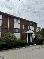 30 Colonial Dr, Unit 2 in Andover, MA - Building Photo