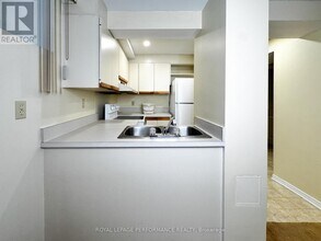 144 Keefer St in Ottawa, ON - Building Photo - Building Photo