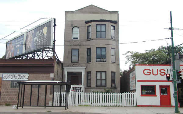 5804 N Broadway St in Chicago, IL - Building Photo