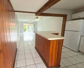 805 W Oakland Park Blvd, Unit #D19 in Wilton Manors, FL - Building Photo - Building Photo