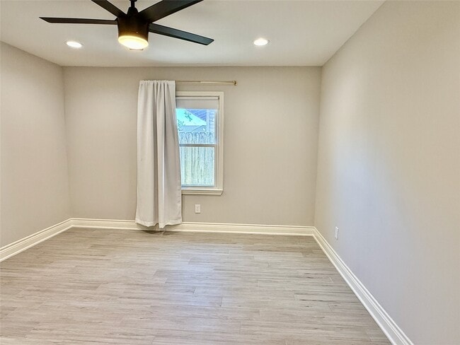 708 Crown St in Galena Park, TX - Foto de edificio - Building Photo