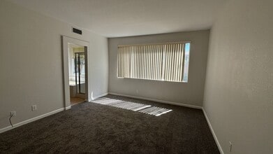 3049 Drake St in Corona, CA - Building Photo - Building Photo