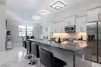 1833 SW 11th Terrace in Cape Coral, FL - Building Photo - Building Photo