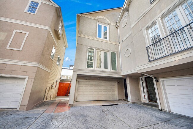 2314 Dorrington St in Houston, TX - Building Photo - Building Photo