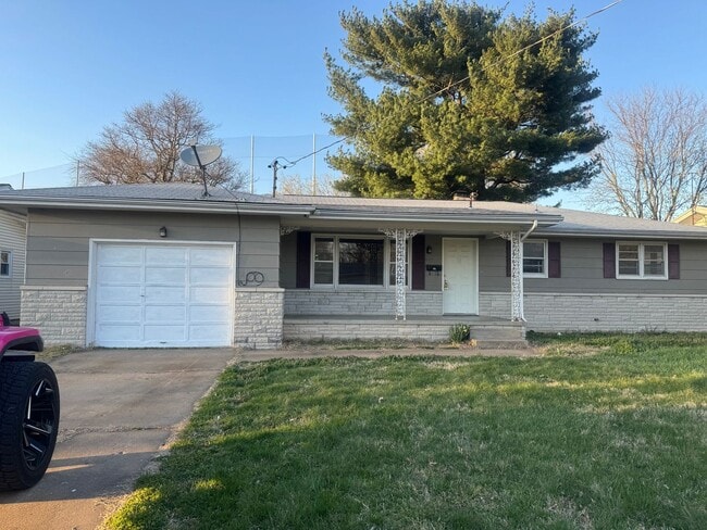 property at 1943 E Glenco St