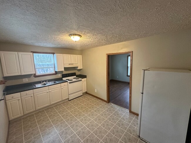 320 McConnell St in Grove City, PA - Building Photo - Building Photo