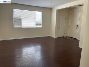 1235 Santona Ct in Manteca, CA - Building Photo - Building Photo