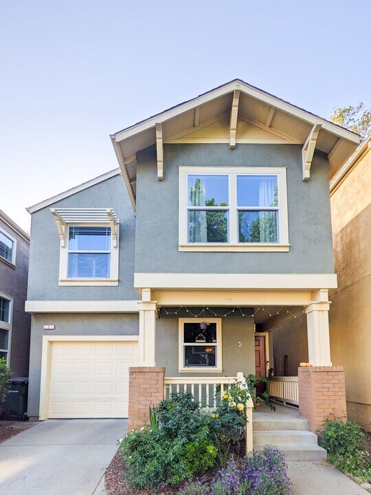 1 Metro Ln in Sacramento, CA - Building Photo