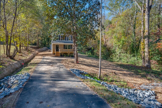 143 Luckado St in Forest City, NC - Building Photo - Building Photo