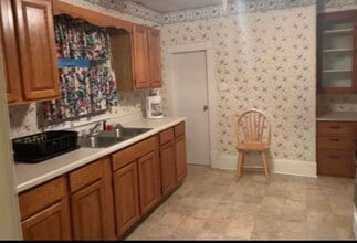 756 3rd St in New Martinsville, WV - Foto de edificio - Building Photo