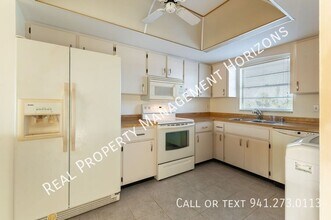 4813 Independence Dr in Bradenton, FL - Building Photo - Building Photo
