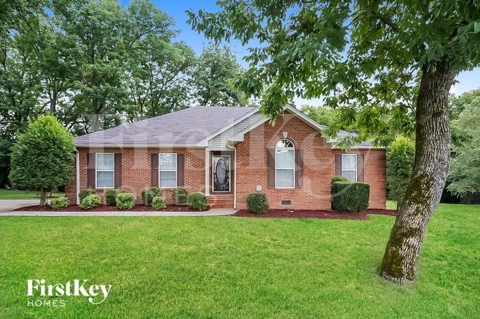 339 Bayhill Dr in Gallatin, TN - Foto de edificio