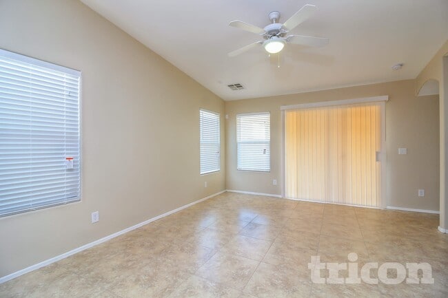 45310 W Norris Rd in Maricopa, AZ - Foto de edificio - Building Photo