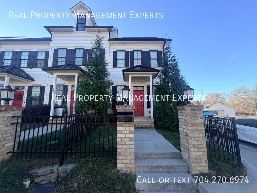 269 W G St in Kannapolis, NC - Building Photo