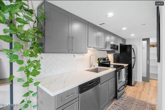 2929 N 39th St in Phoenix, AZ - Building Photo - Building Photo