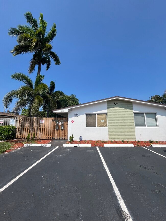 1808 NE 11th Ave, Unit Bahia Villas