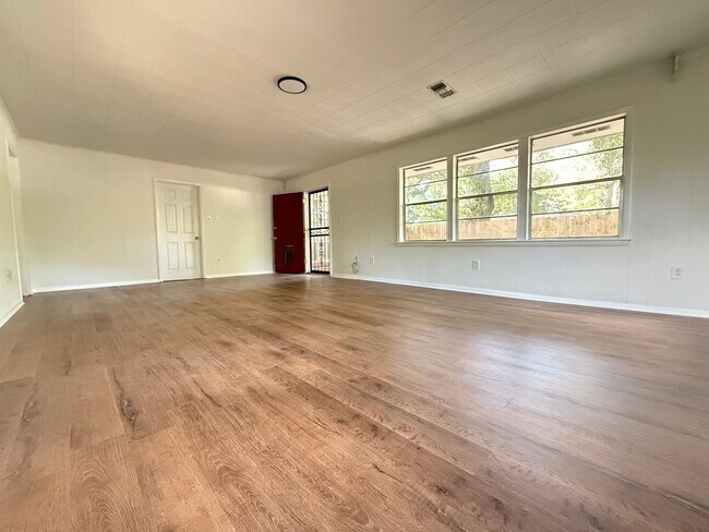 1821 Grove Hill Ln in Montgomery, AL - Building Photo - Building Photo