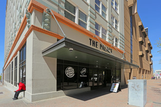 The Palace Apartments in Tulsa, OK - Foto de edificio - Building Photo