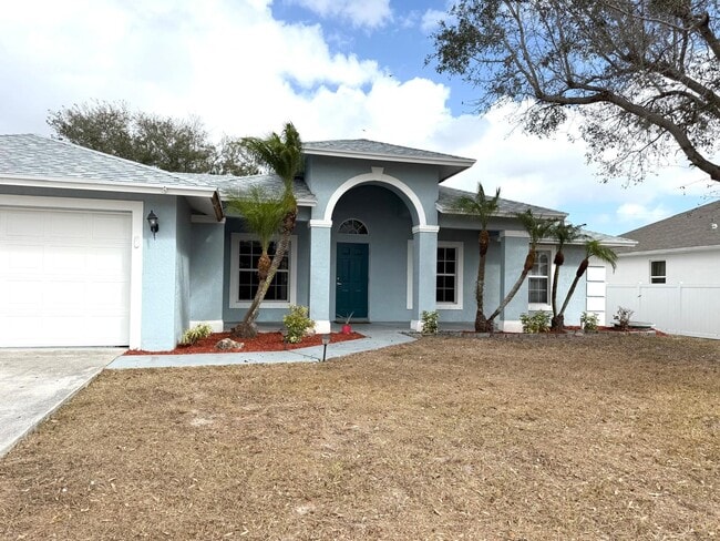 549 SW Prater Ave in Port St. Lucie, FL - Building Photo - Building Photo