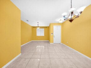 21223 NW 14th Pl in Miami Gardens, FL - Building Photo - Building Photo