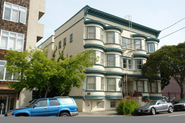 Channing Walk Apartments in Berkeley, CA - Foto de edificio - Building Photo