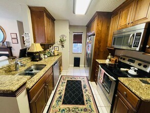 698 Roaring Dr in Altamonte Springs, FL - Building Photo - Building Photo