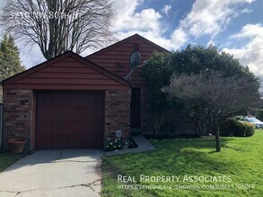 3210 NW 80th St in Seattle, WA - Building Photo - Building Photo