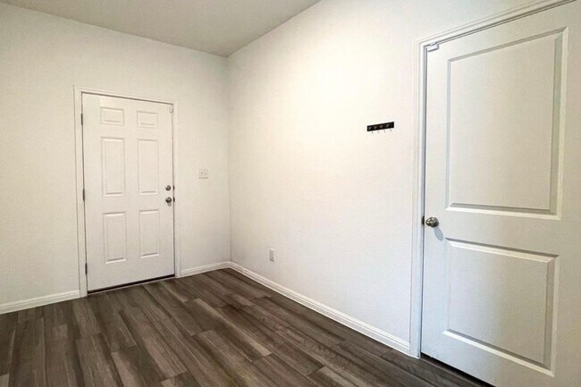 511 Redfish Ln in Hutto, TX - Building Photo - Building Photo