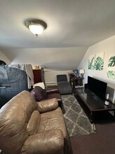 139 Lowell St, Unit 3 in Waltham, MA - Building Photo - Building Photo