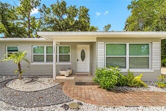 1340 Braman Ave in Ft. Myers, FL - Building Photo - Building Photo