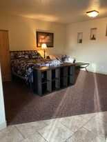 2560 Woodhill Way in Pocatello, ID - Building Photo