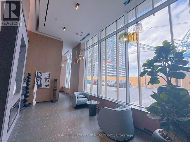 1010 Sandy Beach Rd in Pickering, ON - Building Photo - Building Photo