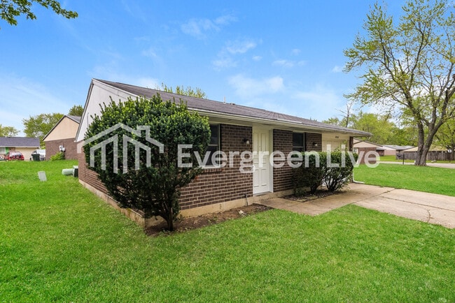 8208 Mt Charles Dr in Dayton, OH - Building Photo - Building Photo