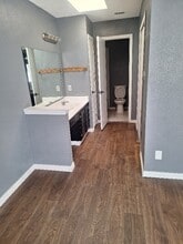 2123 Chatham Square Ct in Dallas, TX - Building Photo - Building Photo