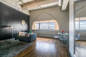 500 S Ervay St in Dallas, TX - Building Photo - Building Photo