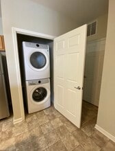 Rivers Pointe Apartments in Liverpool, NY - Foto de edificio - Building Photo