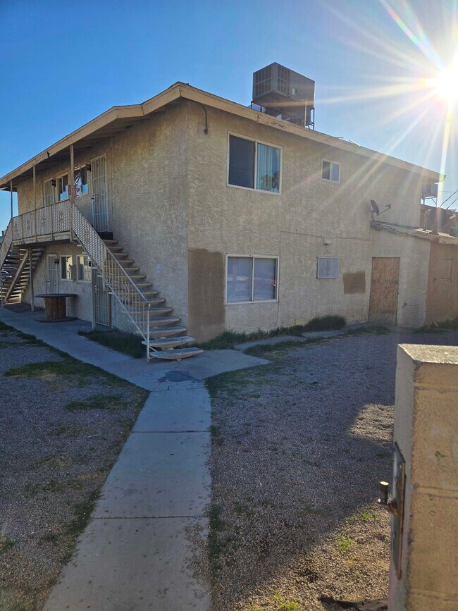 485 North Cir, Unit 1 in Las Vegas, NV - Building Photo - Building Photo