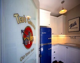 375 S Shaffer St, Unit E in Orange, CA - Building Photo