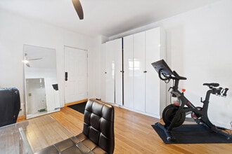 79 Sussex St, Unit 1 in Jersey City, NJ - Foto de edificio - Building Photo