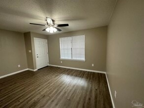 8011 Kipling St in Pensacola, FL - Building Photo - Building Photo