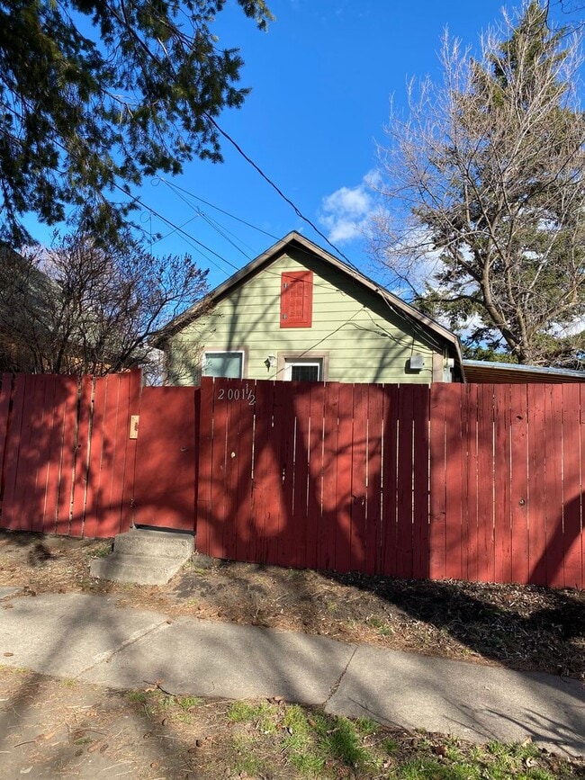 property at 2001 N Fir St
