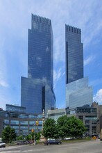 One Central Park in New York, NY - Foto de edificio - Building Photo