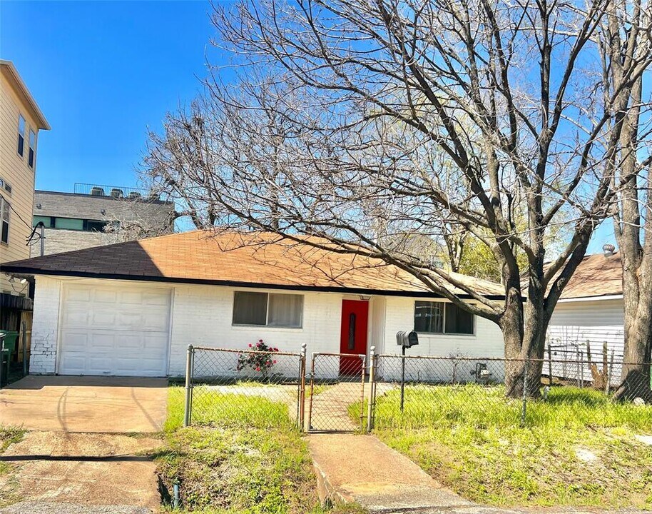 807 Lawrence St Photo
