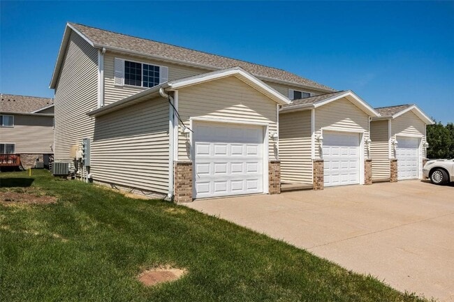 property at 17 Alydar Dr