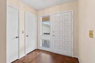 10154 Leisure Ln N, Unit 22 in Jacksonville, FL - Foto de edificio - Building Photo
